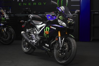 R3-Monster-Energy-MotoGP-Edition-2.jpg