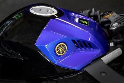 R3-Monster-Energy-MotoGP-Edition-3.jpg